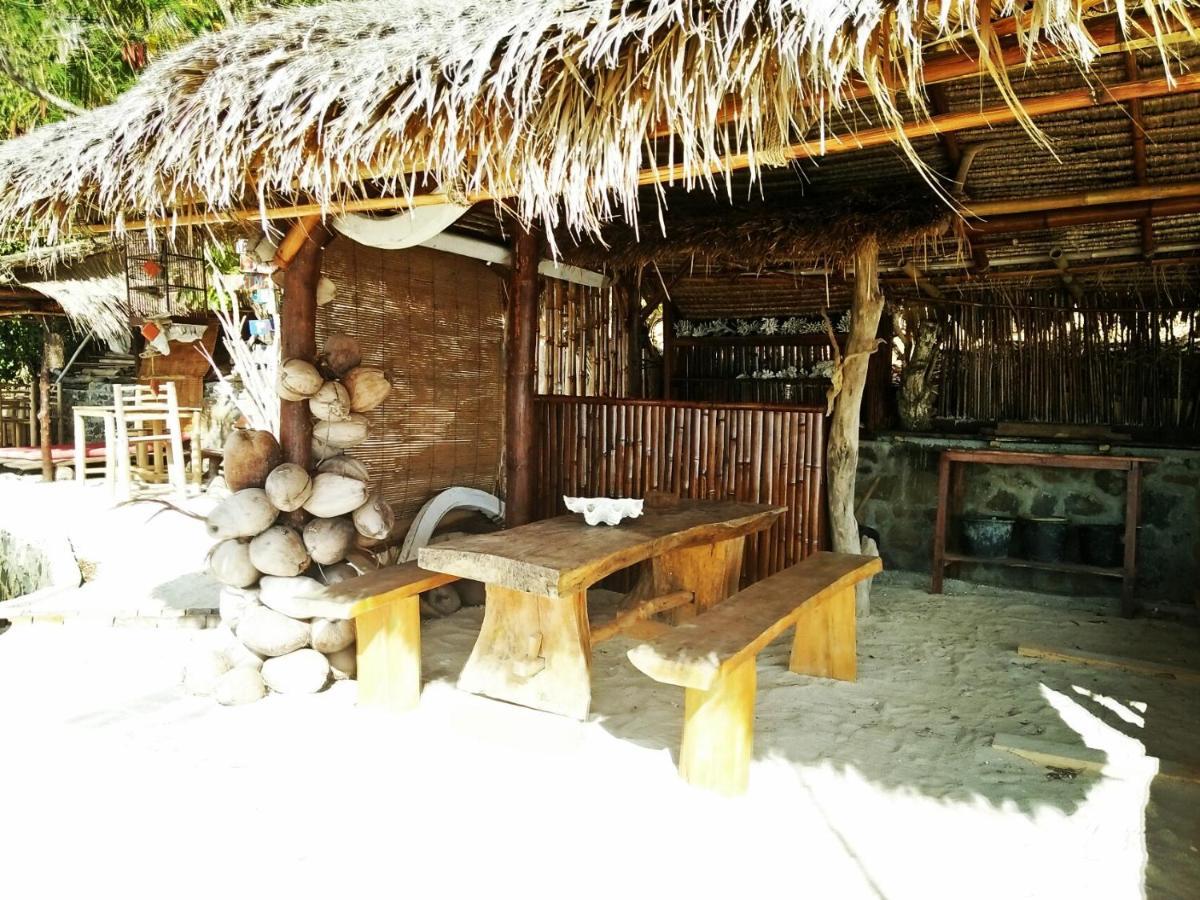 Hotel Tanjungan à Gili Gede Extérieur photo