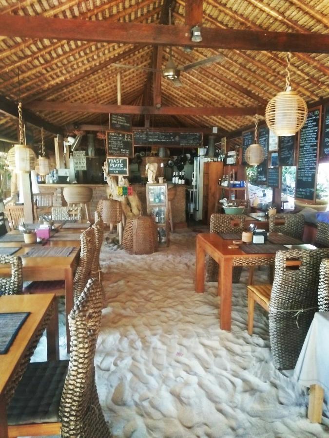 Hotel Tanjungan à Gili Gede Extérieur photo
