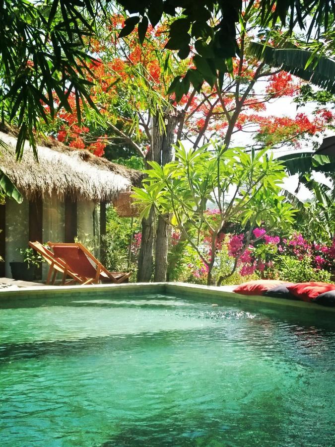 Hotel Tanjungan à Gili Gede Extérieur photo