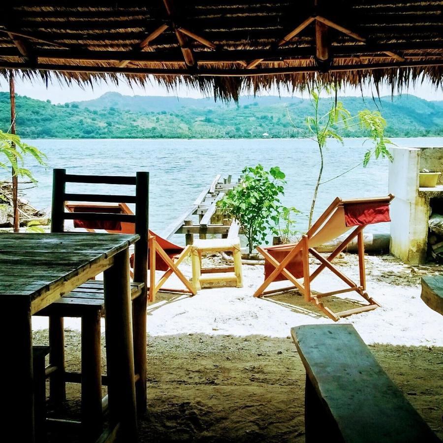 Hotel Tanjungan à Gili Gede Extérieur photo