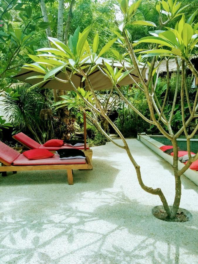 Hotel Tanjungan à Gili Gede Extérieur photo