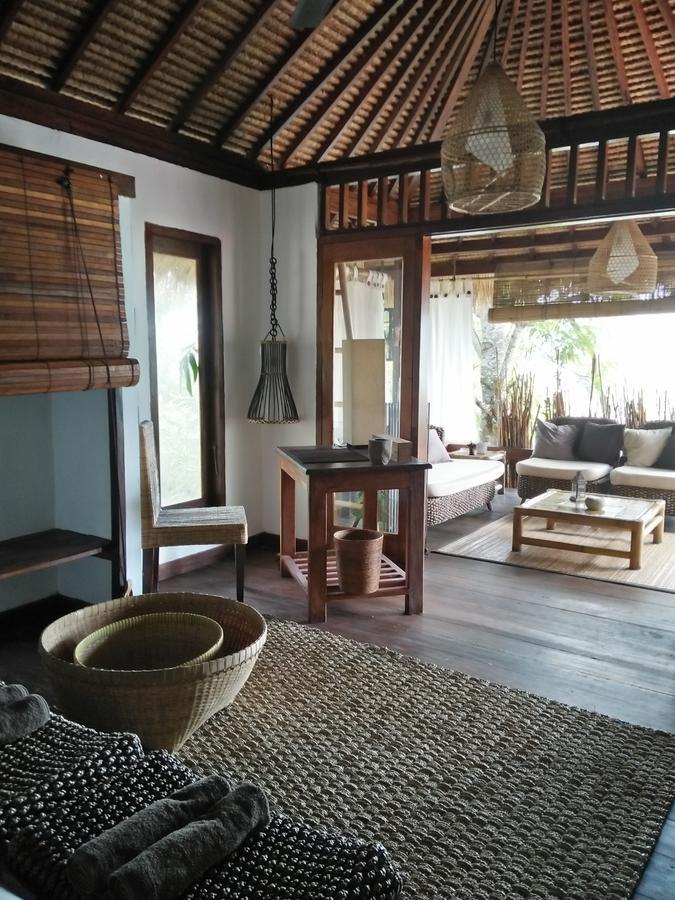 Hotel Tanjungan à Gili Gede Extérieur photo