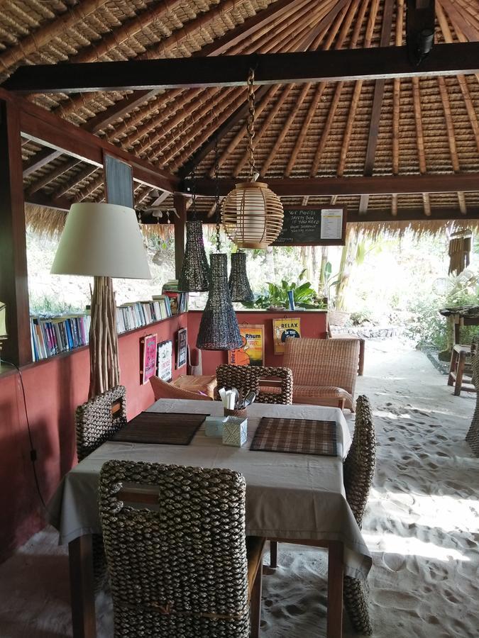Hotel Tanjungan à Gili Gede Extérieur photo